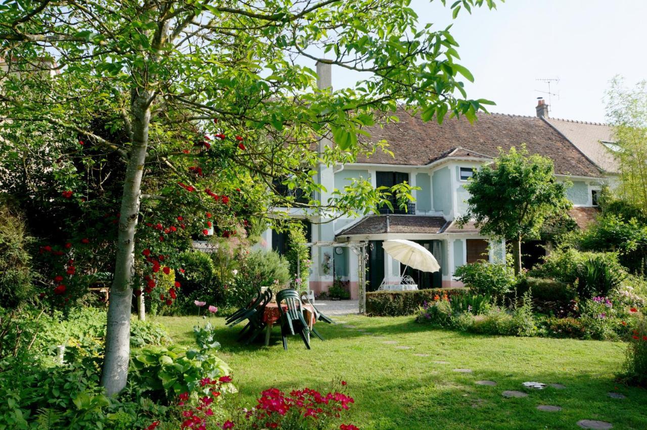 Chambres D'Hotes Le Grand Air - Les Chateaux De La Brie Aux Portes De Paris Ozouer-le-Voulgis Exterior photo